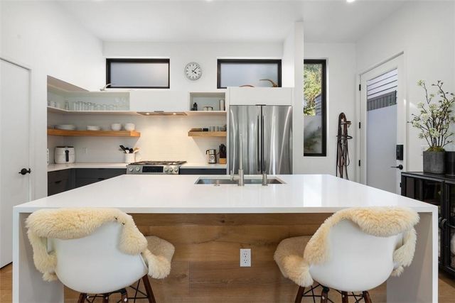 707 E Live Oak ST 2, Austin, TX 78704