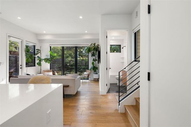 707 E Live Oak ST 2, Austin, TX 78704