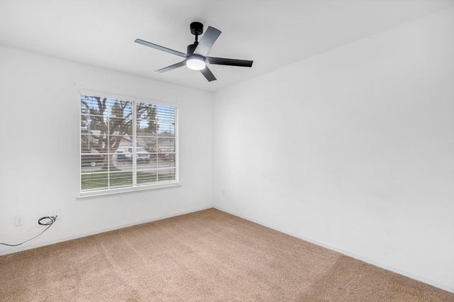 2273 N Mitre Ave, Fresno, CA 93722