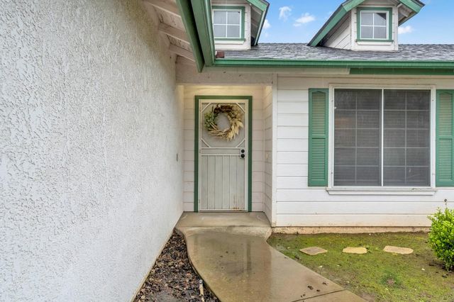 2273 N Mitre Ave, Fresno, CA 93722