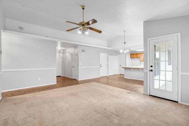 2273 N Mitre Ave, Fresno, CA 93722