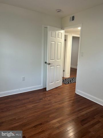 1313 CORAL SEA DR, Rockville, MD 20851