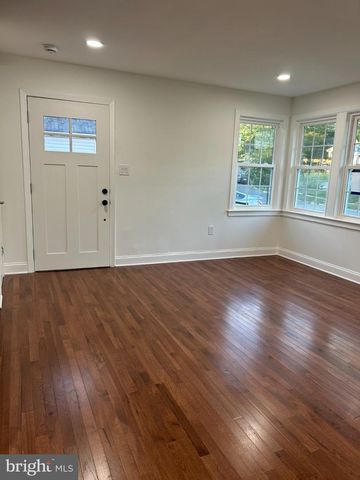 1313 CORAL SEA DR, Rockville, MD 20851