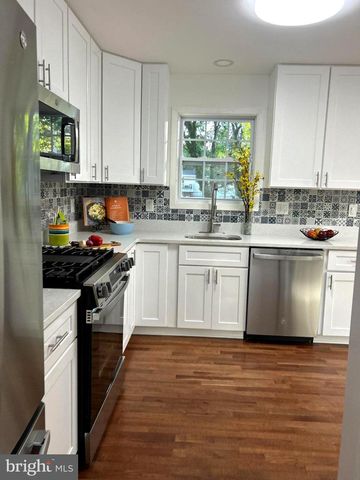 1313 CORAL SEA DR, Rockville, MD 20851