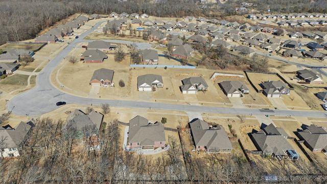 1530 W Keeling Avenue, Sapulpa, OK 74066