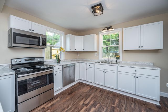 1146 Bennett Circle, Holly Hill, SC 29059