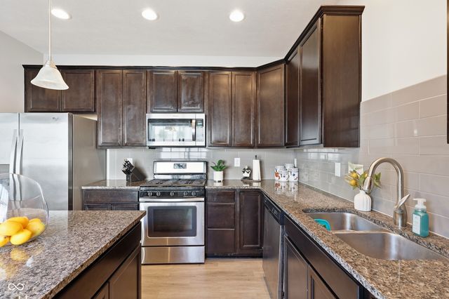 9654 Calamus Drive, Noblesville, IN 46060