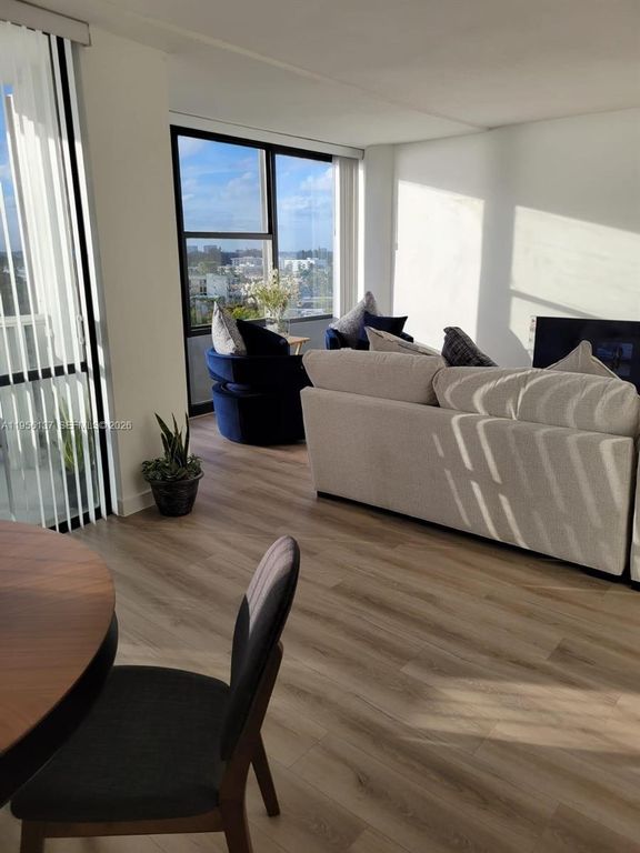 Image 5 of property listing at 900 Bay Dr 821, Miami Beach, FL 33141