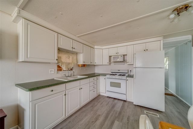 35204 ADA AVENUE, Zephyrhills, FL 33541