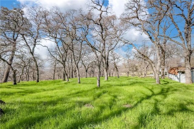 211 Sunny Hills Road, Bangor, CA 95901