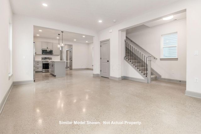 128 N Central Avenue, Columbus, OH 43222