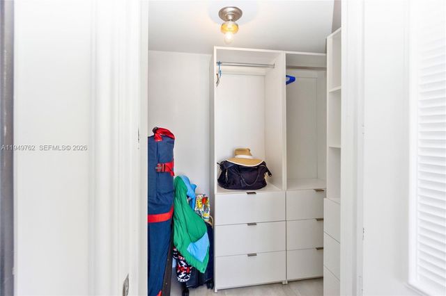 100 Lincoln Rd 1447, Miami Beach, FL 33139