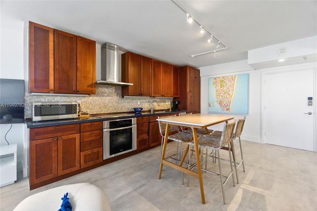 100 Lincoln Rd 1447, Miami Beach, FL 33139