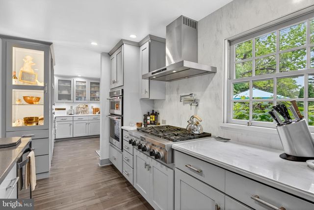 280 GRANT DR, Hanover, PA 17331