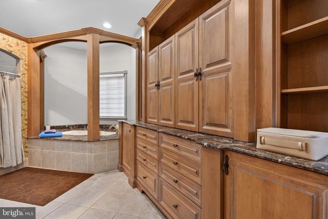 280 GRANT DR, Hanover, PA 17331