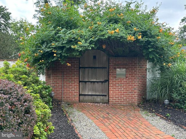 280 GRANT DR, Hanover, PA 17331