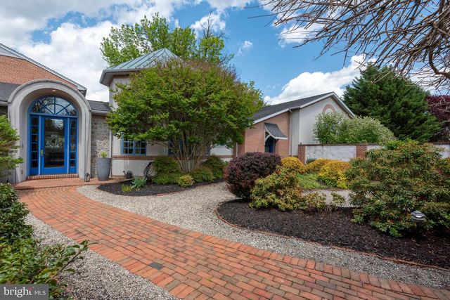280 GRANT DR, Hanover, PA 17331