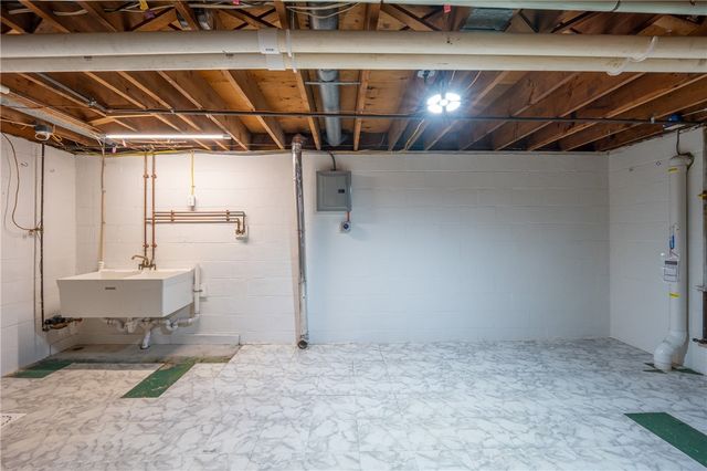 129 Franklin Dr, City Of Greensburg, PA 15601