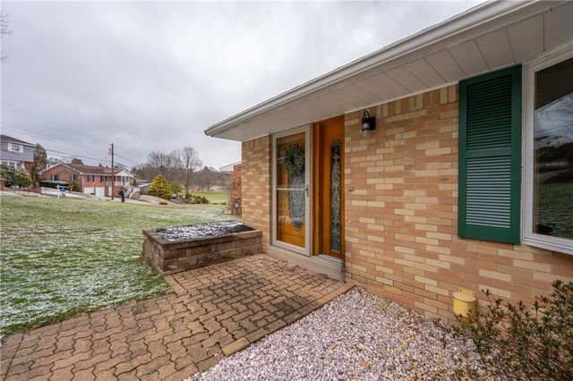 129 Franklin Dr, City Of Greensburg, PA 15601