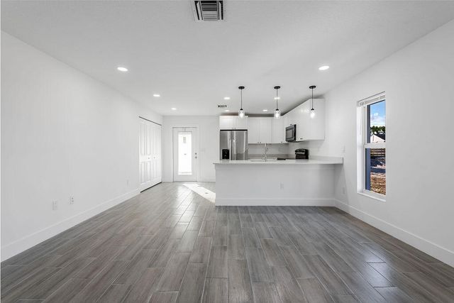 3244 SE Jefferson Street, Stuart, FL 34997