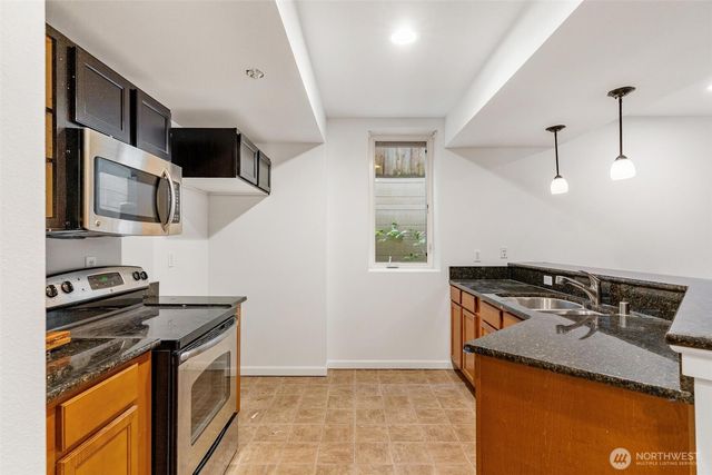 24015 221st Lane SE, Maple Valley, WA 98038