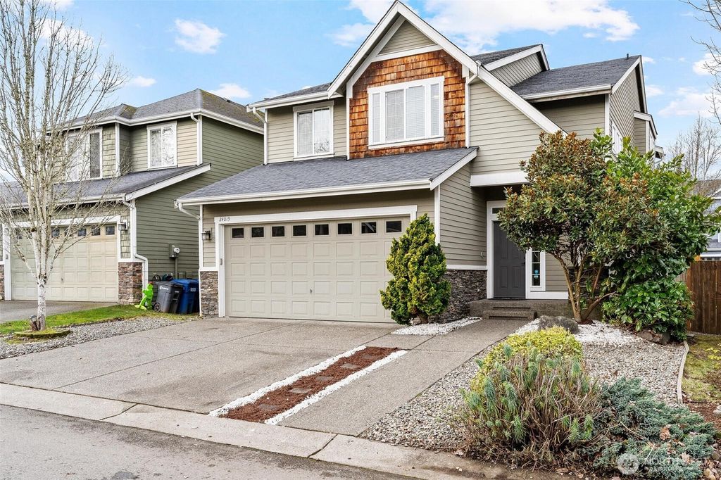 24015 221st Lane SE, Maple Valley, WA 98038