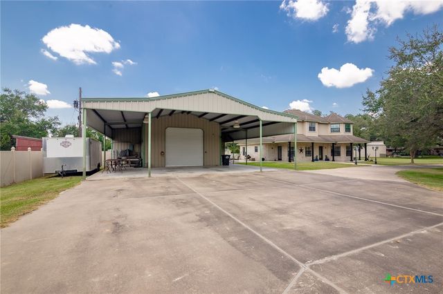 1144 Live Oak Drive, Inez, TX 77968