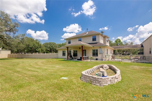 1144 Live Oak Drive, Inez, TX 77968