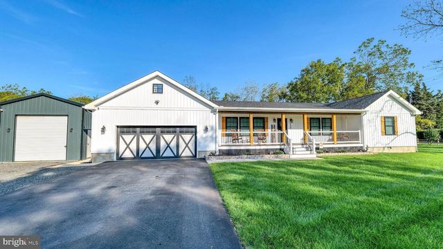 130 STAGE RD, Tuckerton, NJ 08087