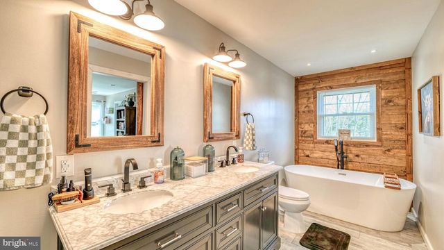 130 STAGE RD, Tuckerton, NJ 08087