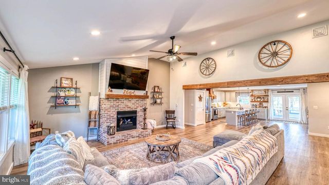 130 STAGE RD, Tuckerton, NJ 08087