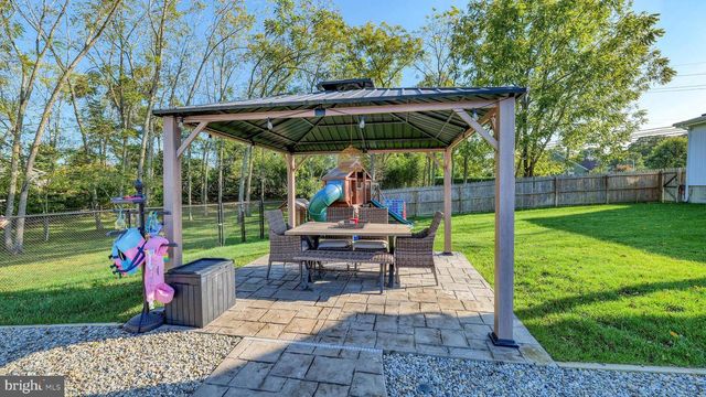 130 STAGE RD, Tuckerton, NJ 08087