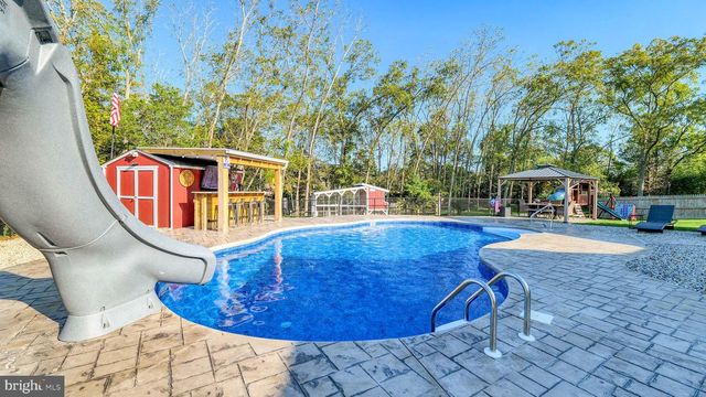 130 STAGE RD, Tuckerton, NJ 08087