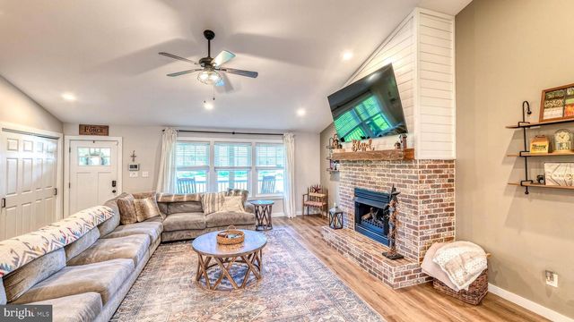 130 STAGE RD, Tuckerton, NJ 08087