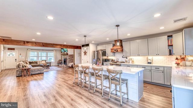 130 STAGE RD, Tuckerton, NJ 08087