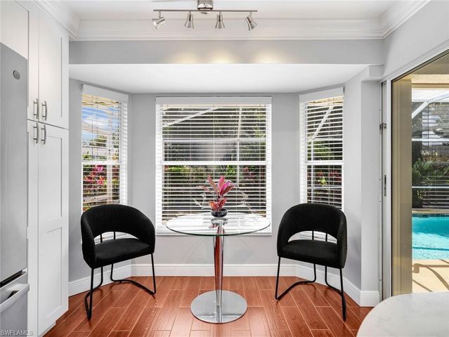 6642 Middlesex PL, Naples, FL 34104