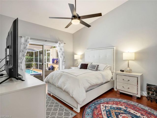 6642 Middlesex PL, Naples, FL 34104