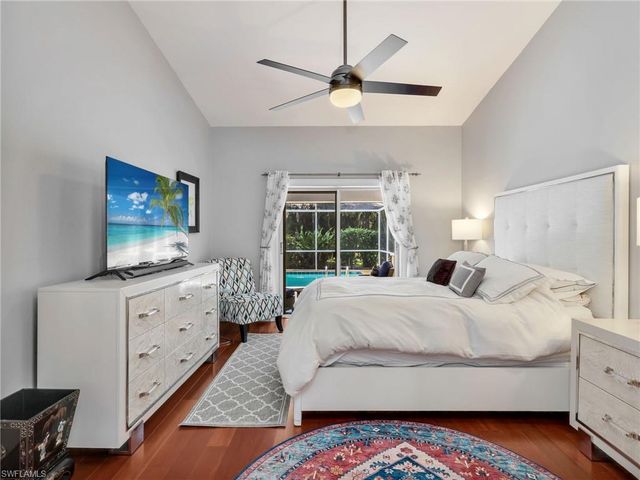 6642 Middlesex PL, Naples, FL 34104