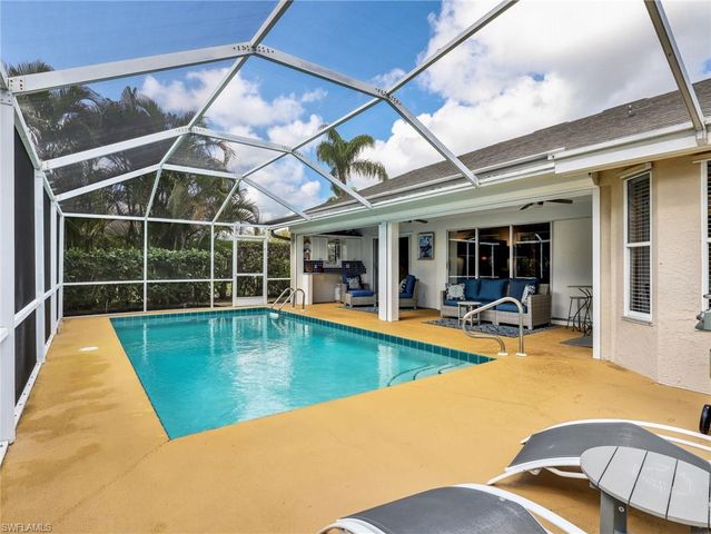 6642 Middlesex PL, Naples, FL 34104