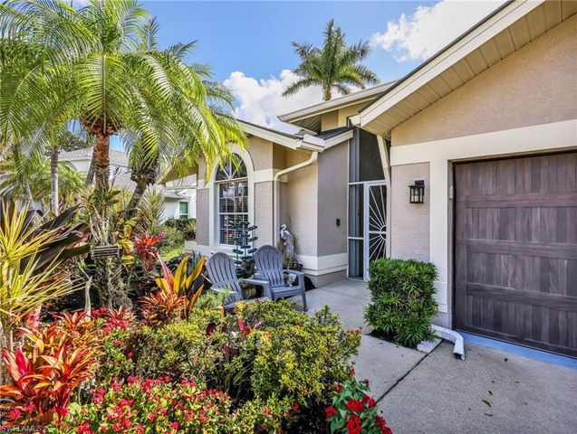 6642 Middlesex PL, Naples, FL 34104