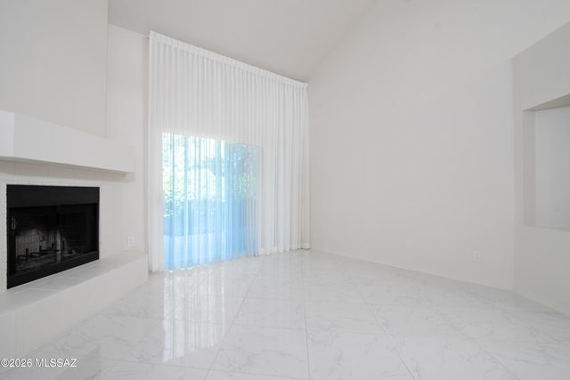 6079 N Golden Eagle Drive, Tucson, AZ 85750