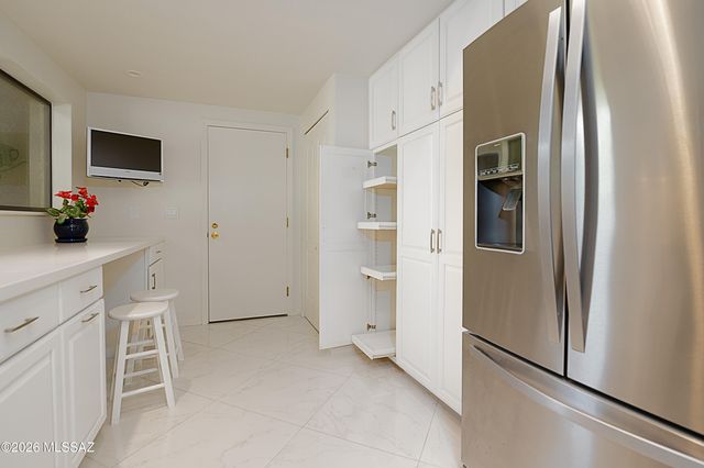 6079 N Golden Eagle Drive, Tucson, AZ 85750