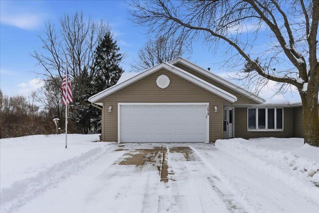 1079 S Pointe Drive, Hastings, MN 55033