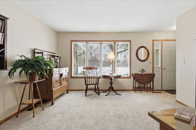 1079 S Pointe Drive, Hastings, MN 55033