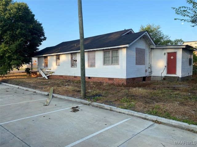 1207 Highland Avenue, Selma, AL 36701