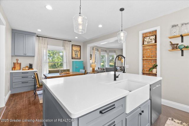 6717 N Royston Road, Potterville, MI 48876