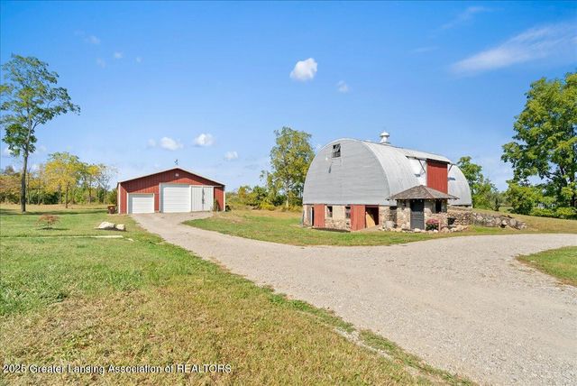 6717 N Royston Road, Potterville, MI 48876