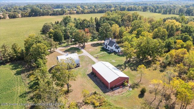 6717 N Royston Road, Potterville, MI 48876