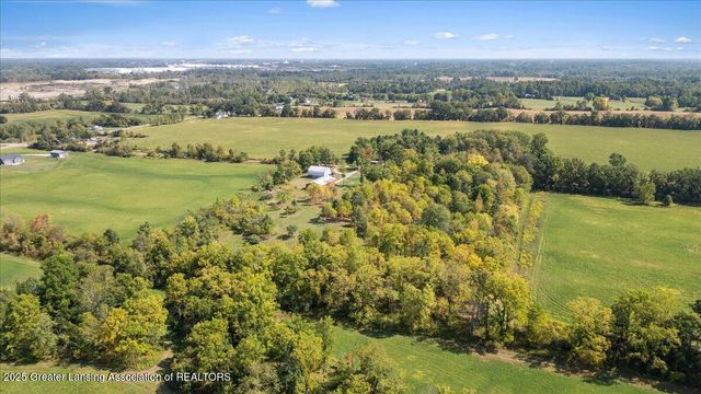 6717 N Royston Road, Potterville, MI 48876