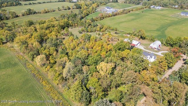 6717 N Royston Road, Potterville, MI 48876